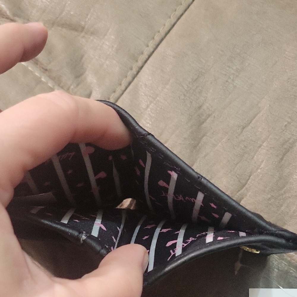 Luv Betsey Black Heart Wallet - Picture 5 of 6